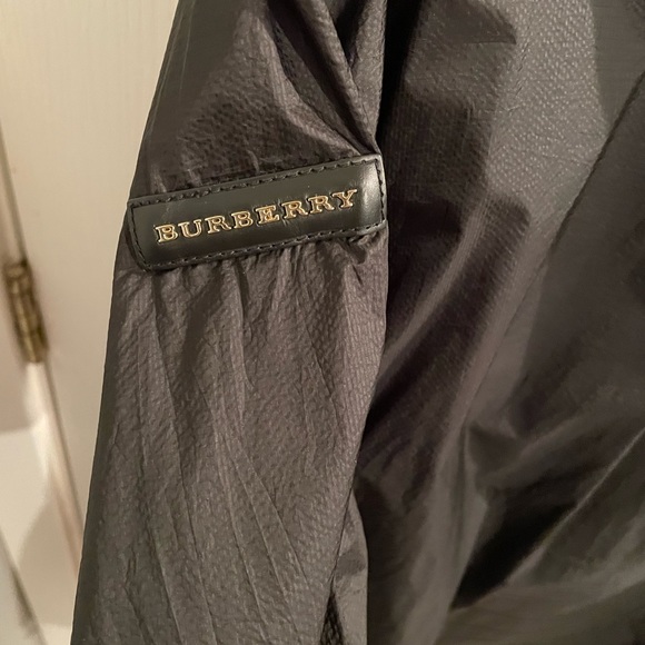 Burberry XL black wind breaker jacket. - Picture 4 of 8